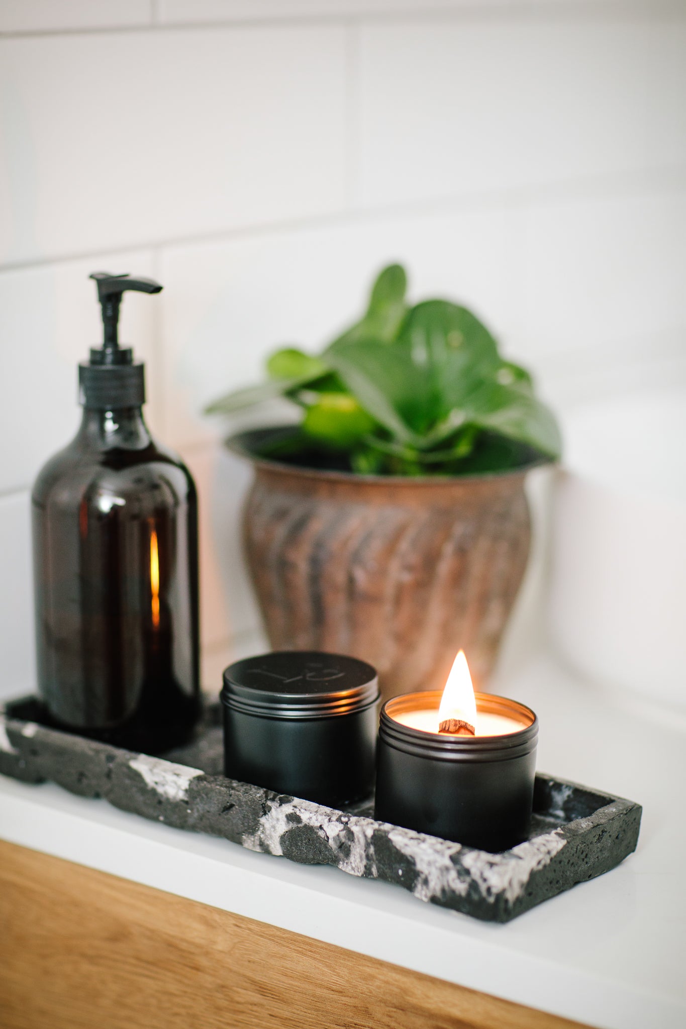 Lemongrass & Persian Lime 170gram Black Travel Tin Soy Candle